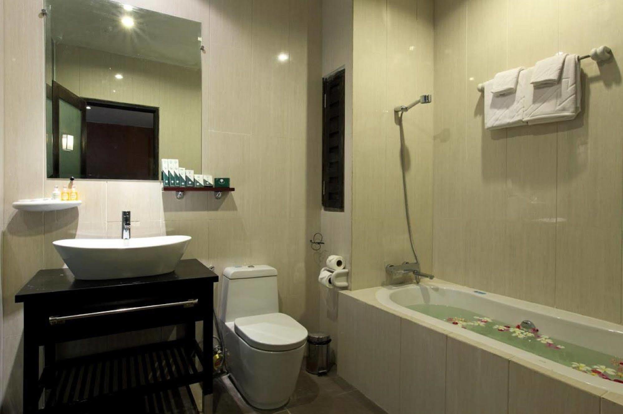 Hotel Max Nay Pyi Taw Naypyidaw Buitenkant foto
